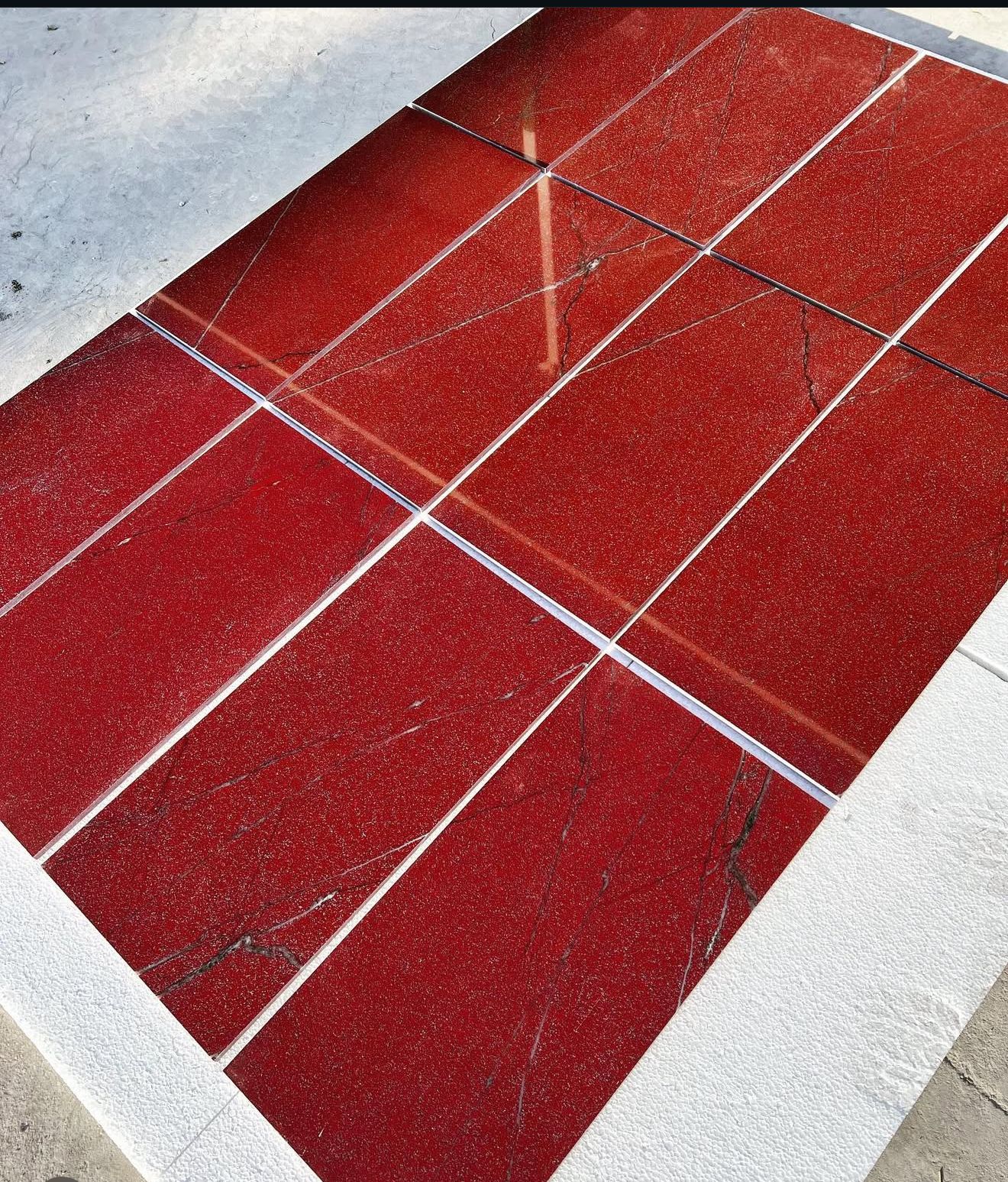 Rosso Laguna marble detail 1